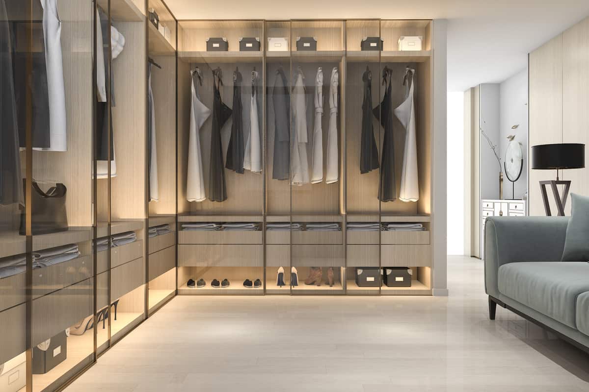 Selecting a Luxury Walk-in Closet System
