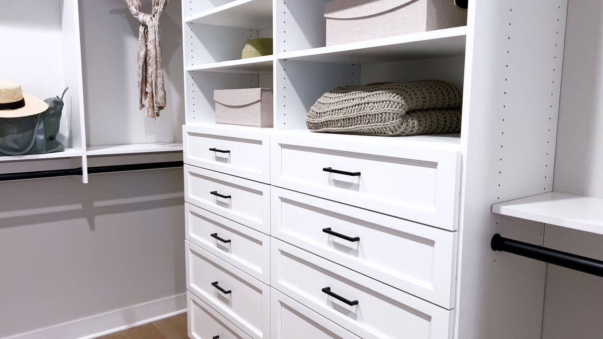 Redington Beach, FL Custom Home Organization & features Explore Innovative storage arrangements in Redington Beach, FL