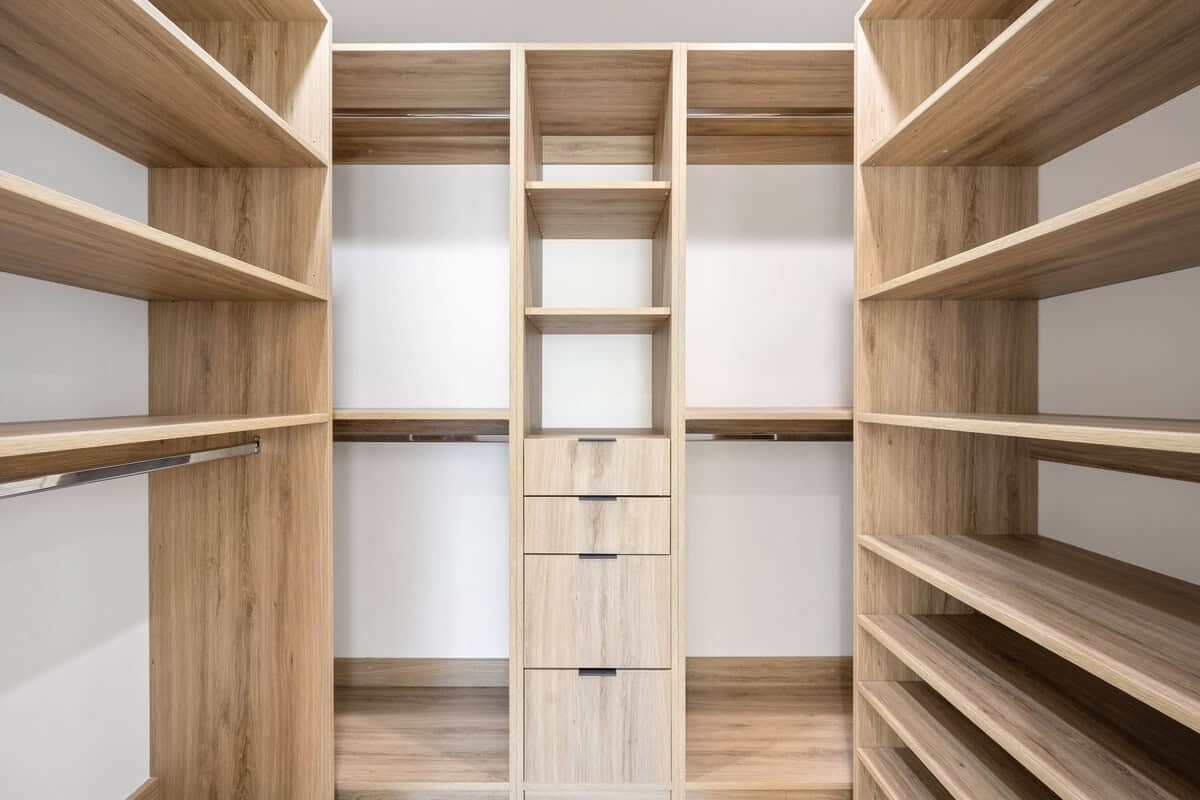 Small space custom closet solutions in Sarasota