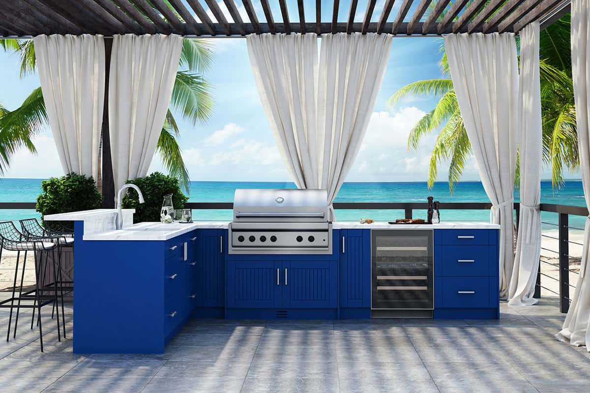 How to choose the right grill for your Sarasota outdoor kitchen How to choose the right grill for your Sarasota outdoor kitchen